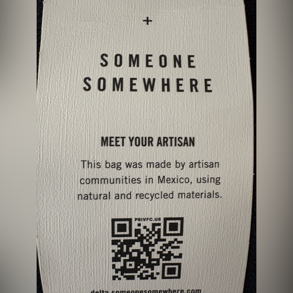 “Someone Somewhere” Artisan-Made Small Travel Pouch - Picture 6 of 8